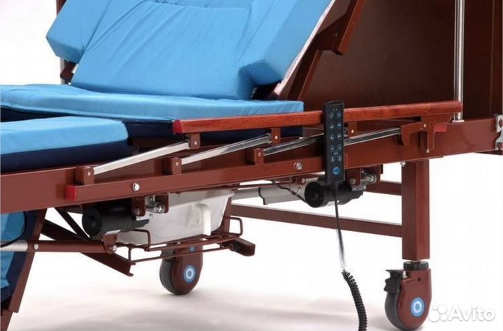 Медицинская кровать для инвалидов