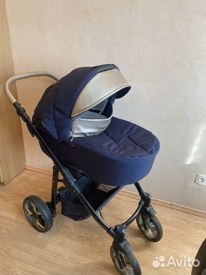 Продам коляску venicci
