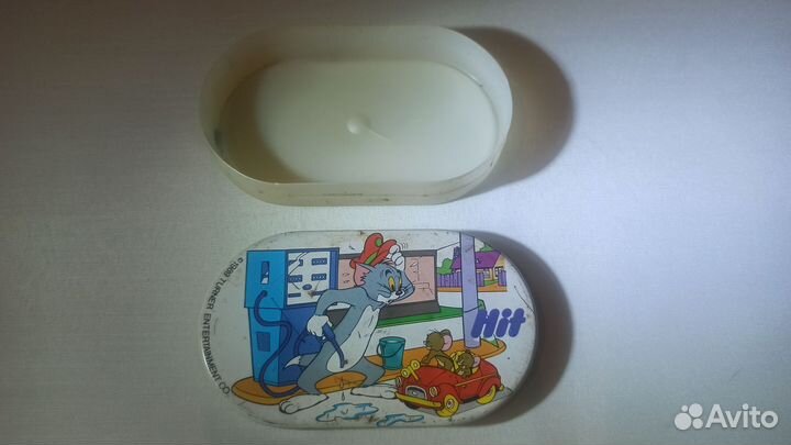 Банка от жвачек том и джери