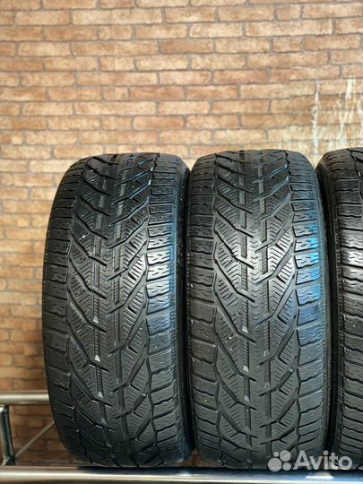Kormoran Snow 235/40 R18