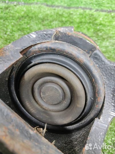 Опора (подушка) двигателя правая Ssangyong Actyon