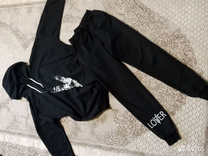 Спортивный костюм женский