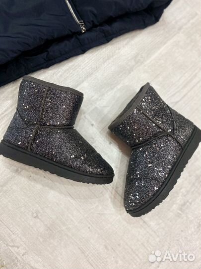 Пуховик зима для девочки 152-156 угги 37