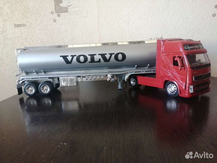 Модель volvo fh 1/32