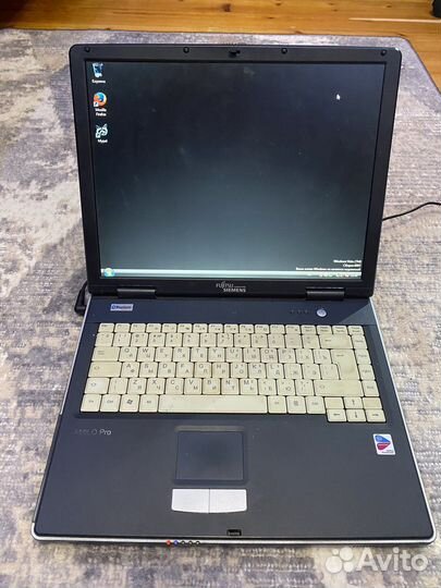 Fujitsu Siemens Amilo Pro v8010