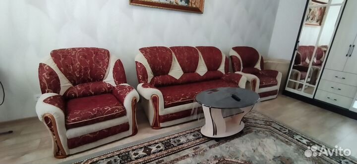 Отличный хол, матрас к дивану в подарок