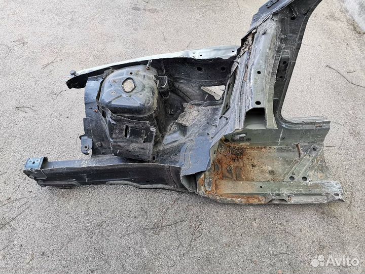 Лонжерон правый передний A2046200250 Mercedes-Benz GLK-Class X204