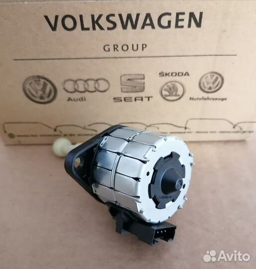 Электродвигатель корректора фар 5NA941295A