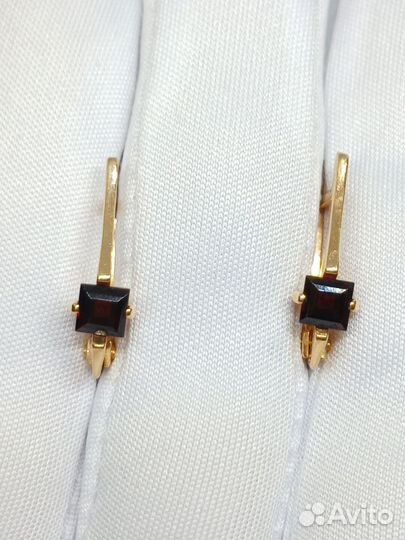 Золотые серьги с фианитами