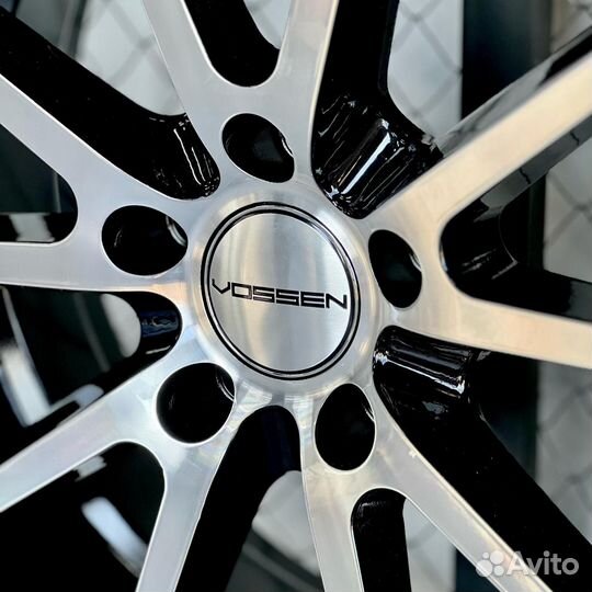 Vossen VFS-1 R18 5x114,3 8j ET35 Kia/Toyota