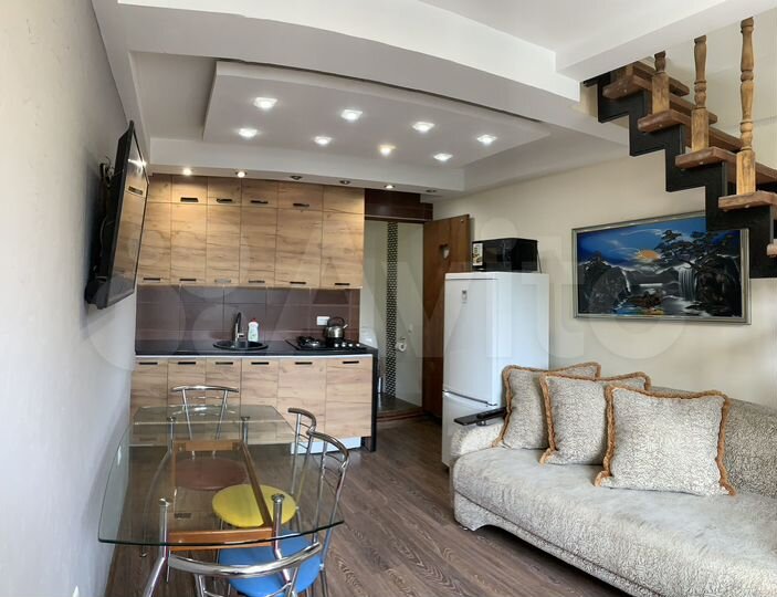 3-к. квартира, 90 м², 1/3 эт.