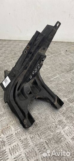 Кронштейн (крепление) фары правый для BMW X5 (E70)