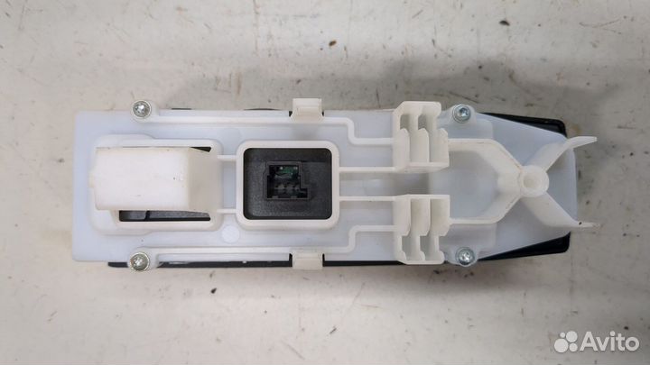 Кнопка стеклоподъемника левая передняя Mercedes E W212