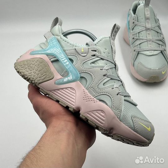 Женские кроссовки Nike Air Huarache Craft