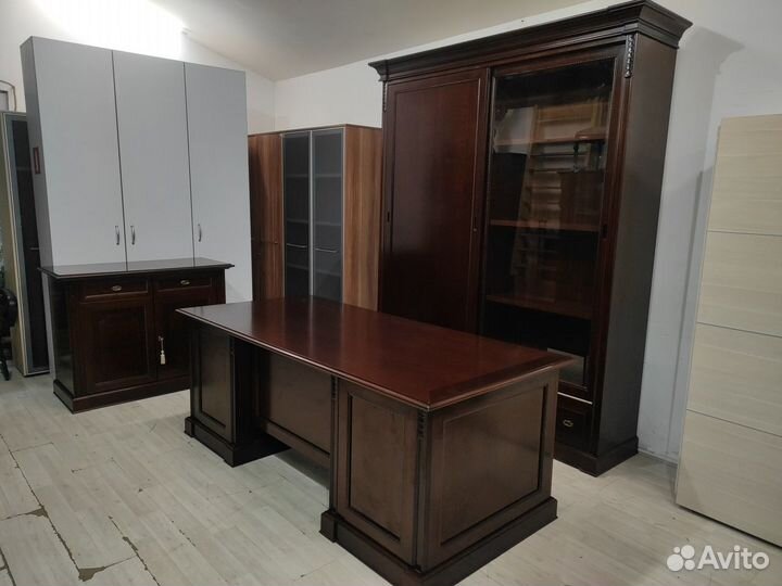 Кабинет руководителя (3 предмета) Додж б/у