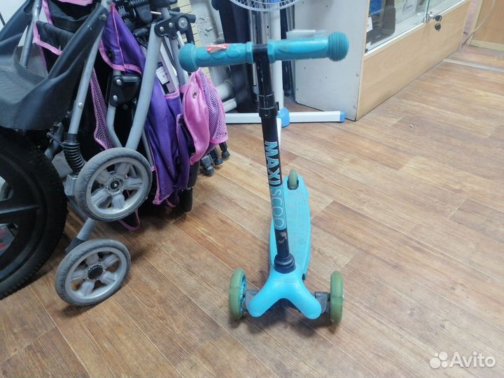 Самокат детский трехколесный