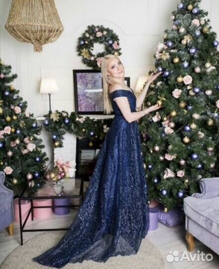 Платье выпускное вечернее 42 44 размер со шлейфом