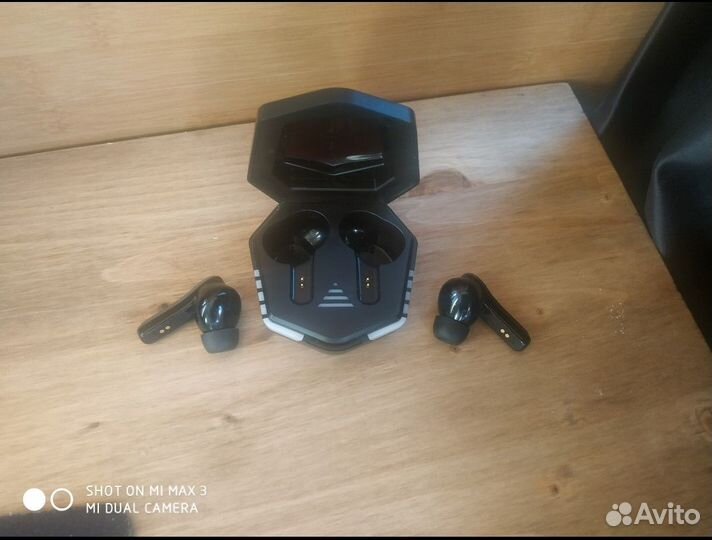 Беспроводные наушники