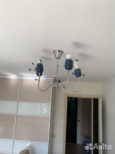 Люстра + настольная лампа и шведская стенка