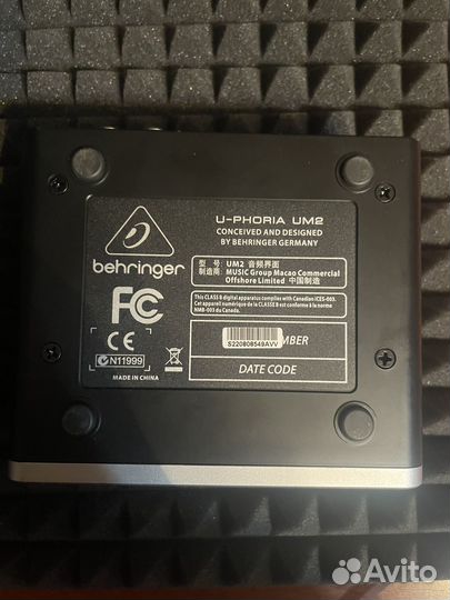 Звуковая профессиональная карта Behringer UM2