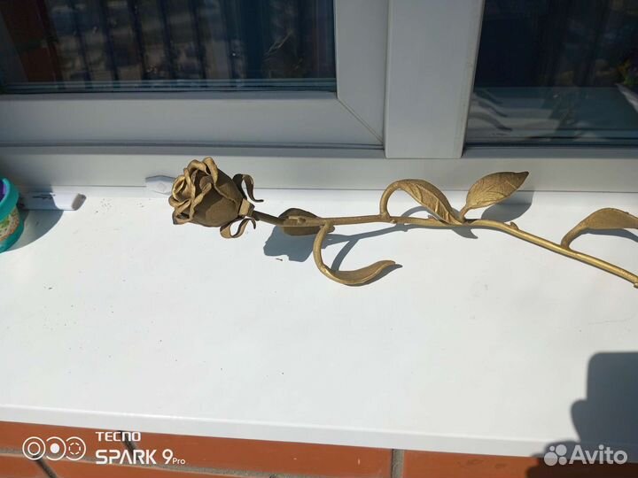 Продам кованую розу