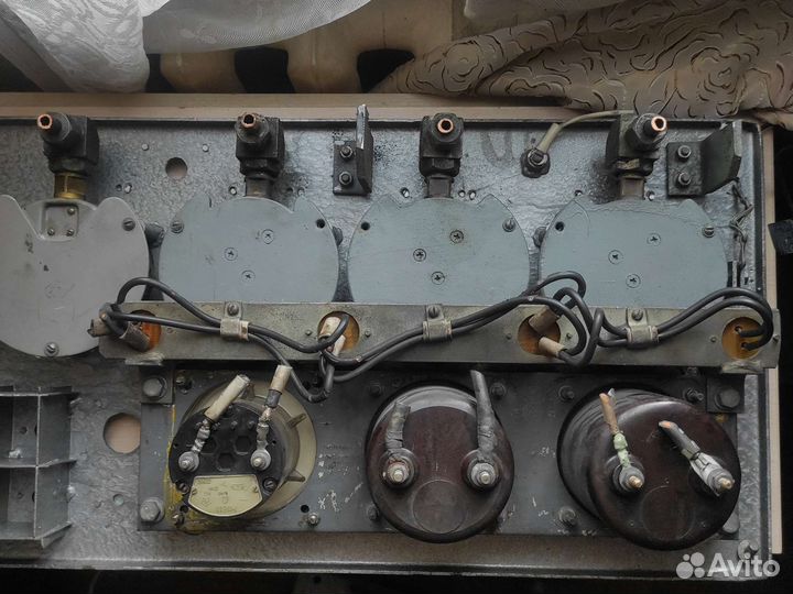 Пульт управления электровозом вл10