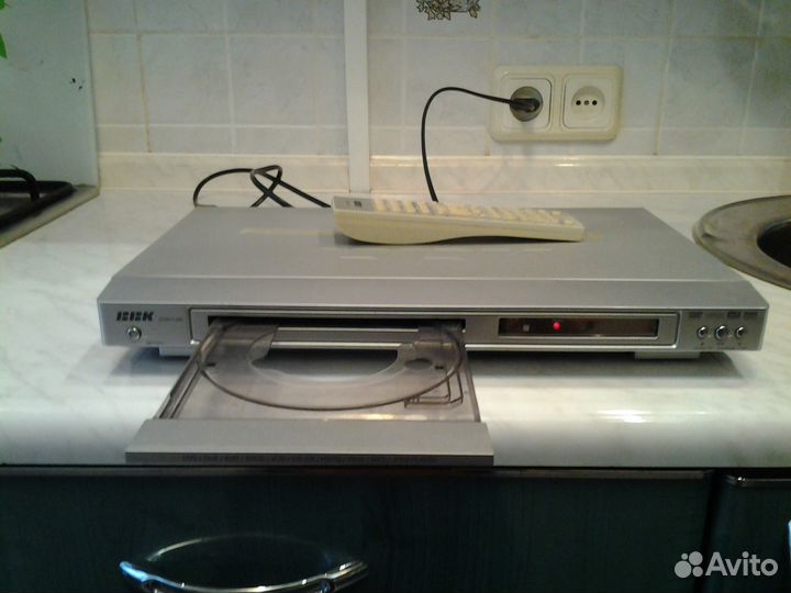 DVD-проигрыватель BBK DV911SM