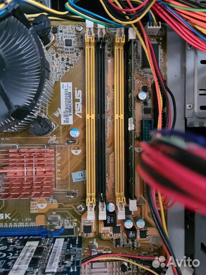Материнка и 2 Ядра S775