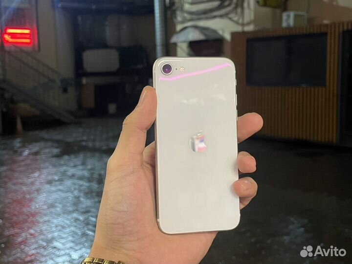 iPhone SE (2020), 128 ГБ