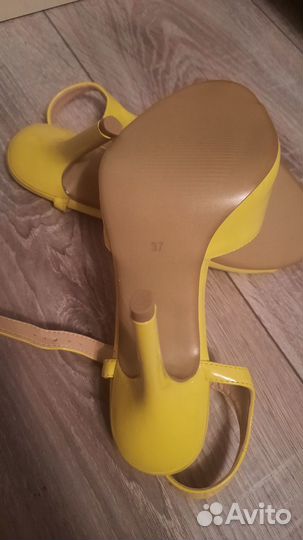 Летняя женская обувь 37