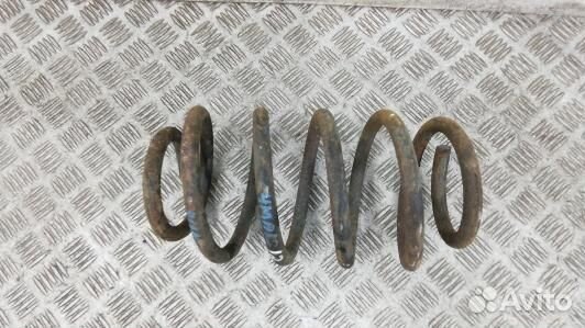 Пружина задняя jeep grand cherokee WK (4MA19MG02)