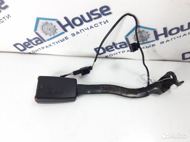 Замок ремня безопасности правый Volkswagen Golf