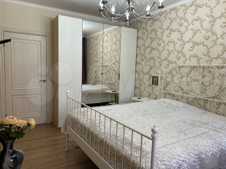 2-к. квартира, 55 м², 8/18 эт.