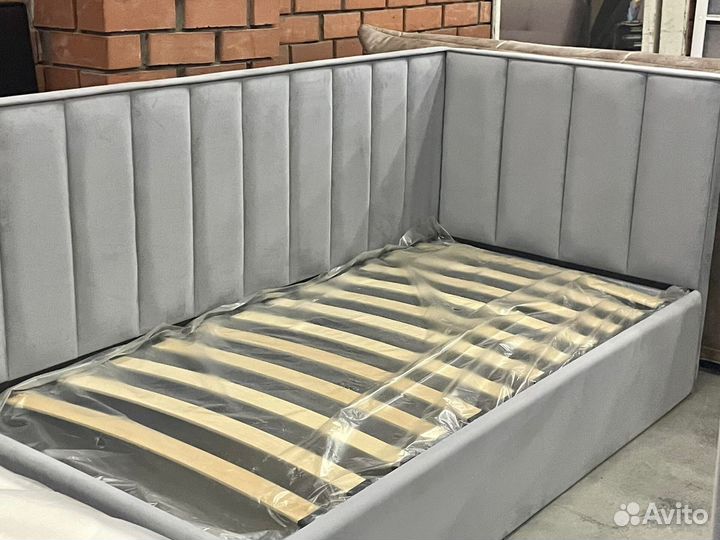 Кровать односпальная в наличии