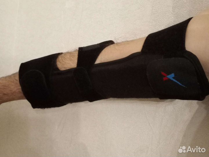 Ортез локтевой с жёсткой фиксацией