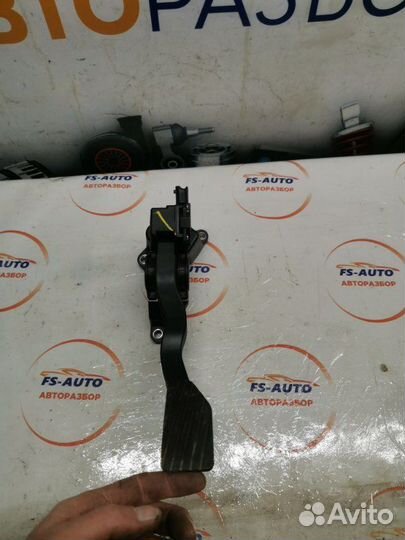 Педаль газа Chevrolet Aveo T 255 1.4 F14D4 2010