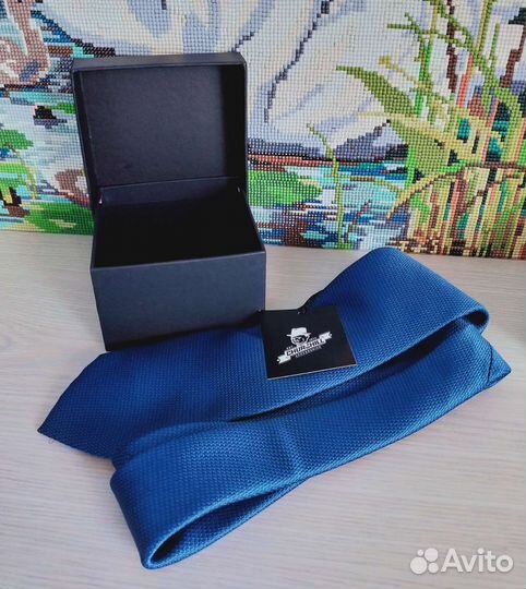Новый Галстук в подарочной коробке