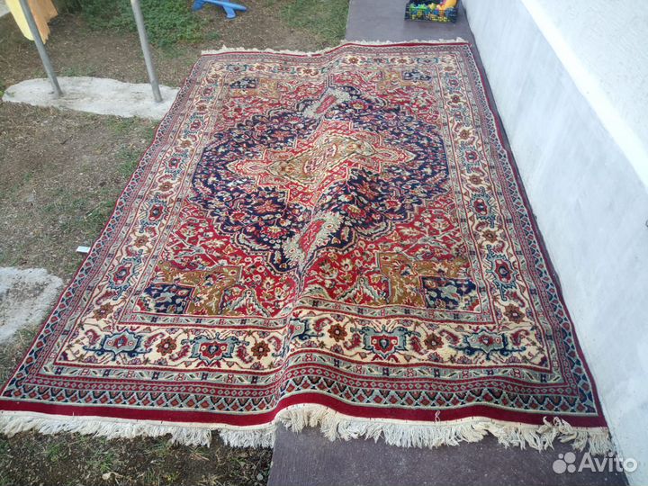 Ковер бу шерстяной