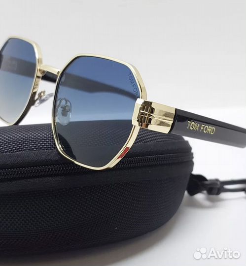 Солнцезащитные очки женские брендовые