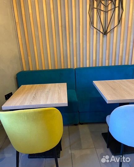 Столы и стулья