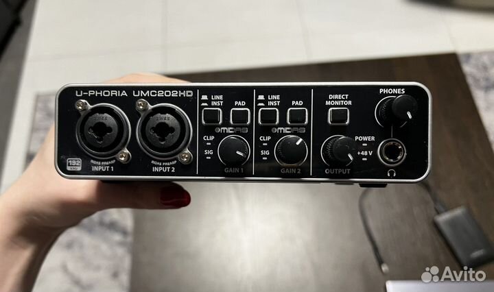Аудиокарта Behringer U-phoria