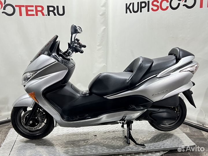 Максискутер Honda Forza 250