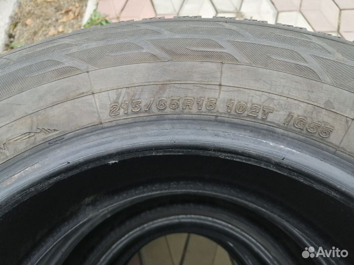 Yokohama Ice Guard IG65 215/65 R16