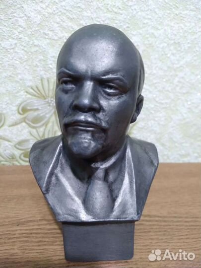 Бюст ленина