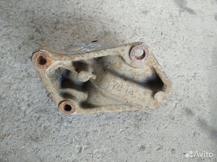 Кронштейн опоры двигателя Mazda 6 GH 2007-2013