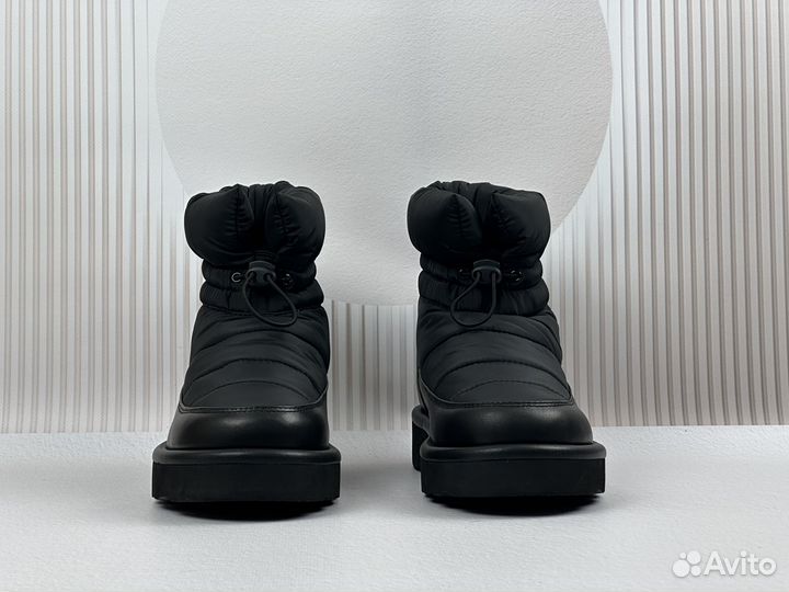 Ugg женские classic mini blow mate black