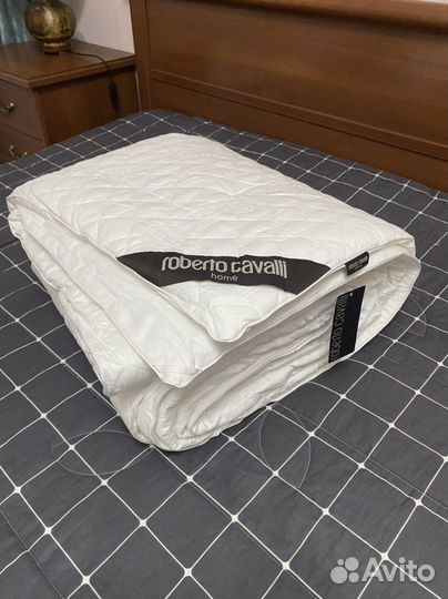 Одеяло стеганое всесезонное Roberto Cavalli