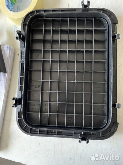 Крышка (дверца ) бардачка Renault Megane 2