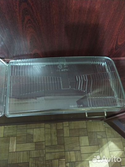 Стекло на фару новые Фольксваген т4