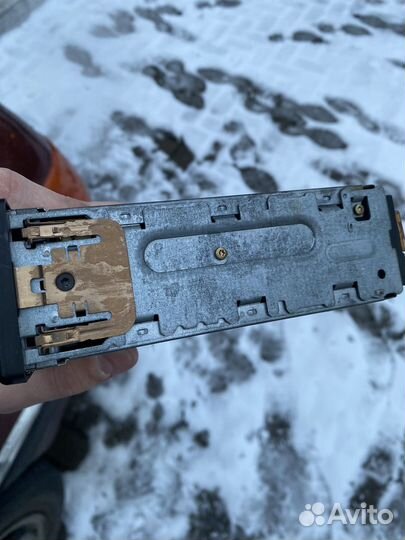 Оригинальная магнитола Audi 90 b3